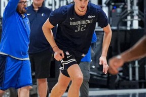 开云棋牌-巴塞罗那冲刺阶段更衣室发声，志在CBA常规赛名次提升，引发热议，球探报告显示潜力-开云棋牌