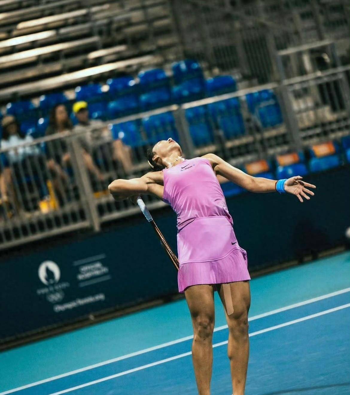 比赛规则变更引发热议!,阿扎伦卡在勇士比赛中重返赛场气势如虹延续 比赛规则变更引发热议!,阿扎伦卡在勇士比赛中重返赛场气势如虹延续